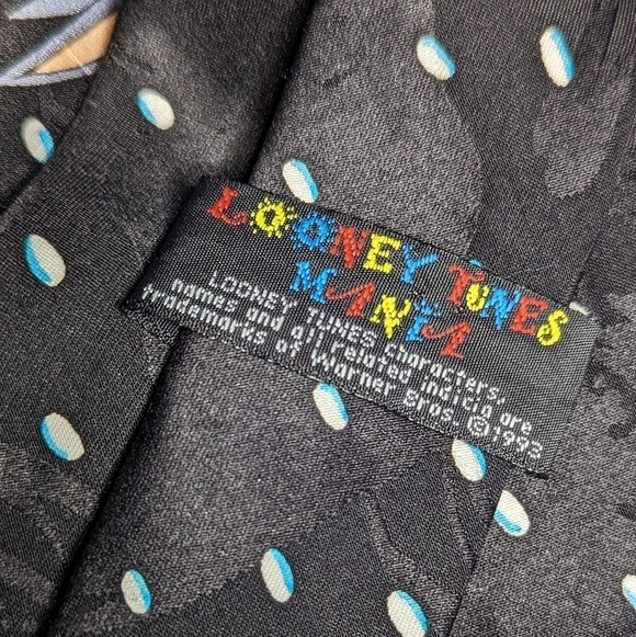 Looney Tunes Christmas Mania Vintage Tie - Picture 8 of 9